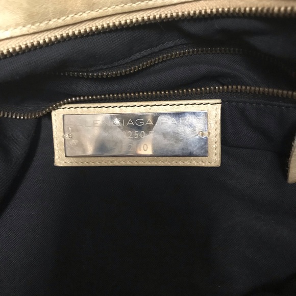 Balenciaga beige large tote - Picture 3 of 4